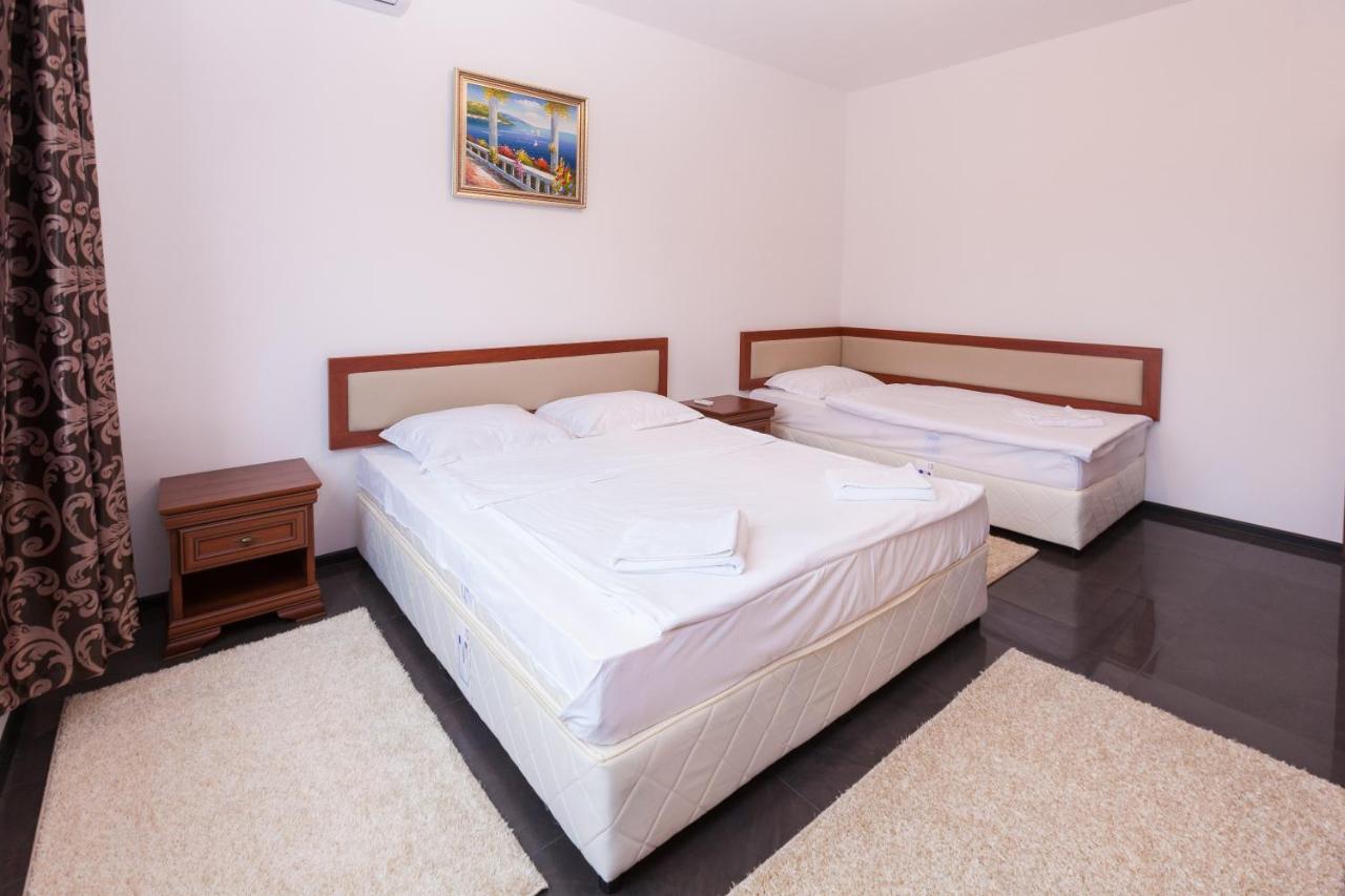 Central Beach Guest Rooms Burgas Exterior foto