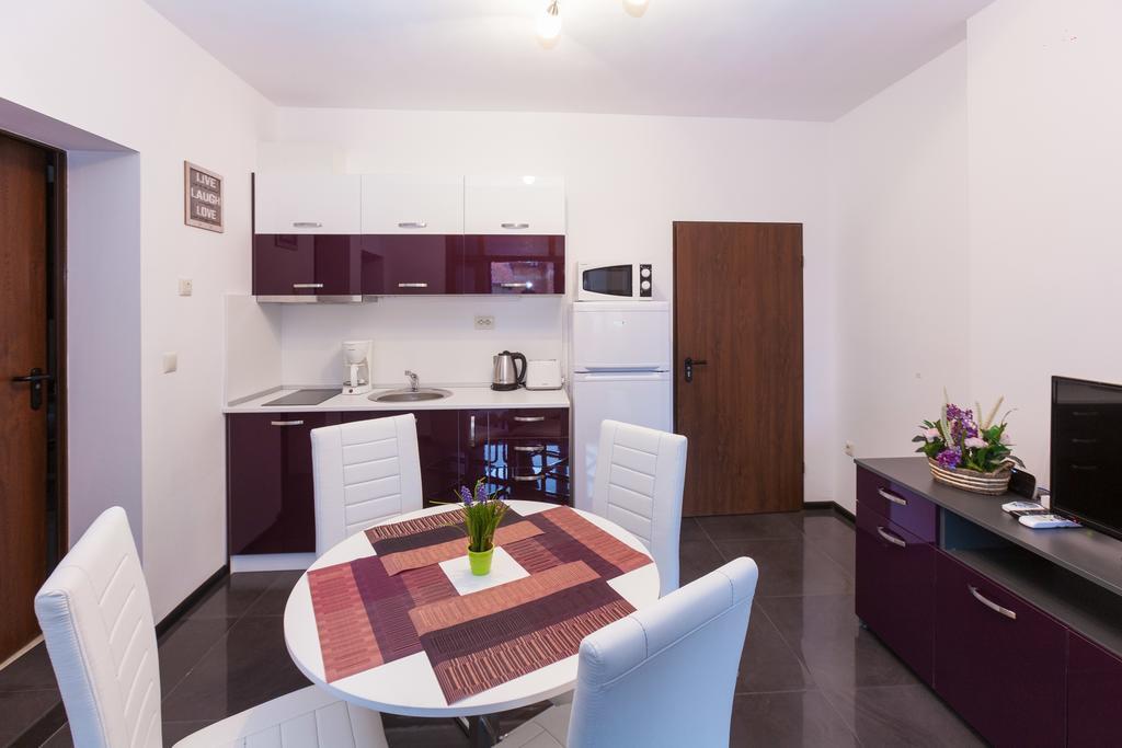 Central Beach Guest Rooms Burgas Exterior foto